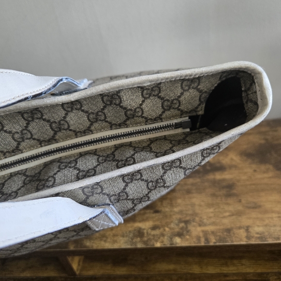 Gucci Gray Monogram Tote Bag - Picture 7 of 14